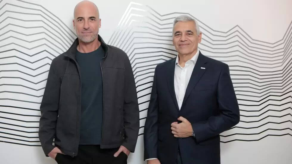 Jorge Payró, Regional Manager SOLA-East, Country Manager Argentina en Red Hat, y Facundo Diaz, Founder & CEO de /q99