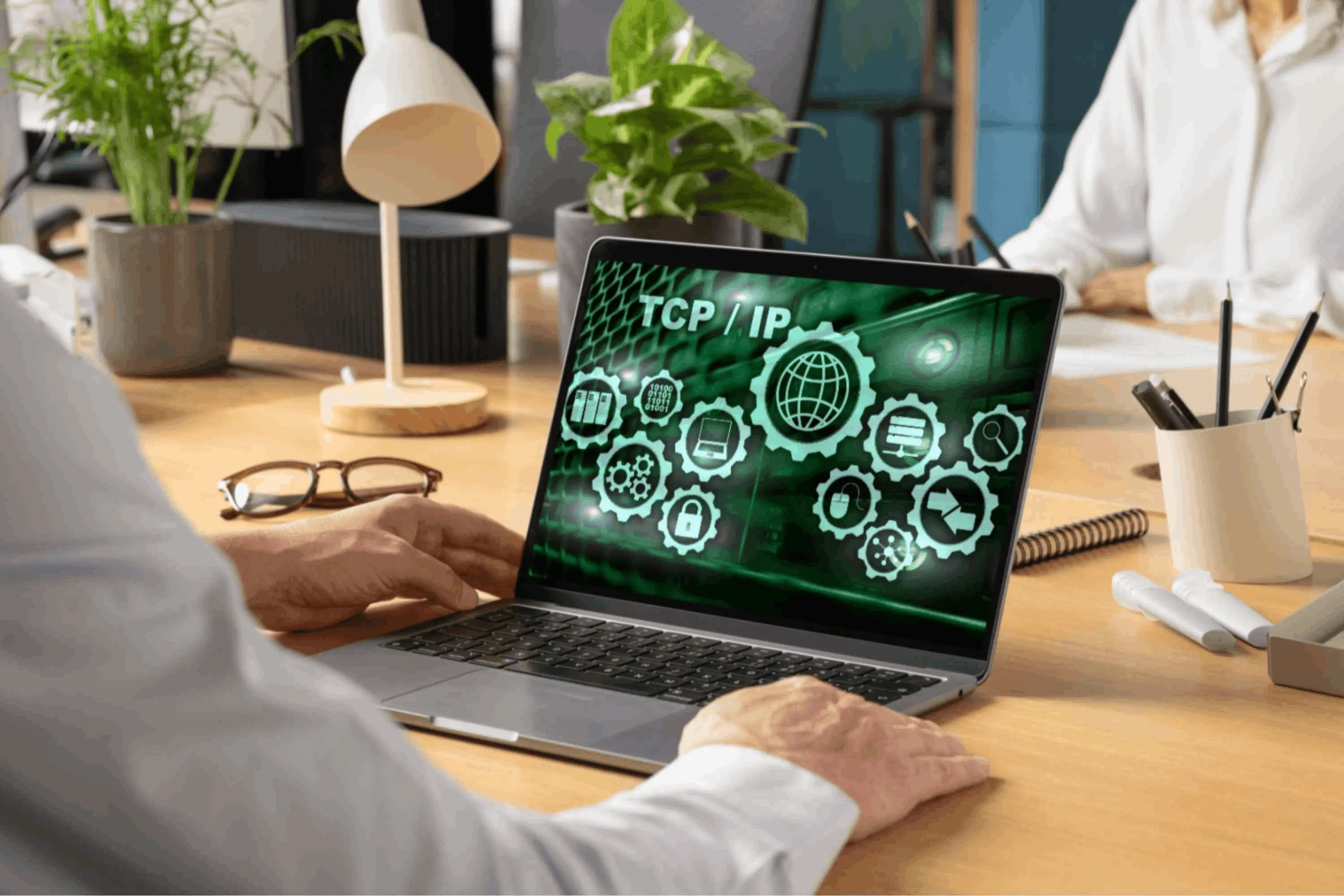 La falta de claridad en las reglas sobre transferencias y arrendamientos de direcciones IP limitadas frena la expansión tecnológica en América Latina.