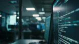 Cómo los datos sintéticos y los gemelos digitales están revolucionando el testing de software en 2025