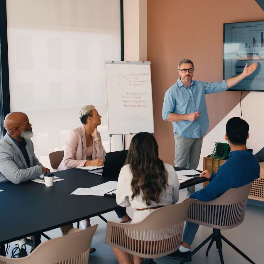 Las empresas familiares aumentan su inversión en tecnología para sostener su competitividad