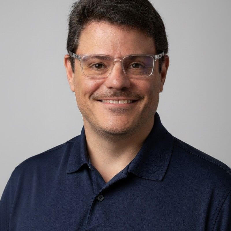 Carlos Moreno, especialista en soluciones para el sector financiero en Escala 24x7