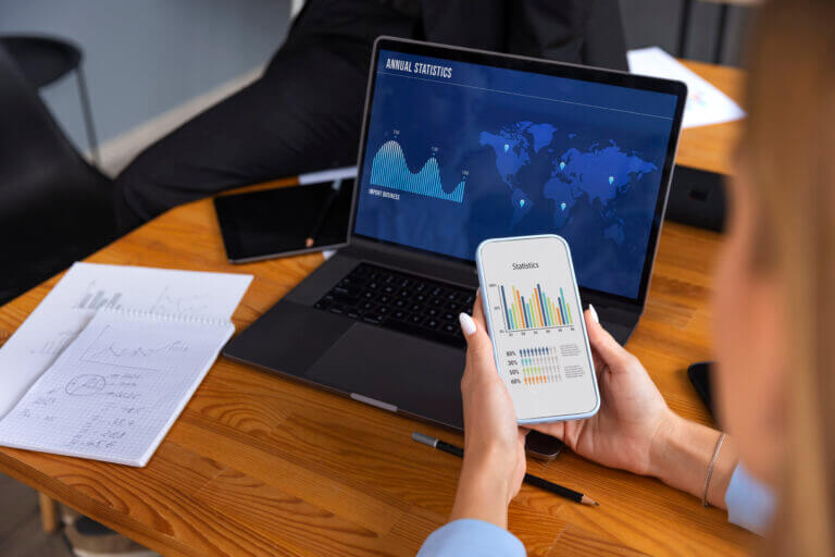 Empresas como Zenvia, Botmaker, Evoltis, Aivo y G&L Group analizaron cómo evolucionó el mercado, qué desafíos enfrentan las organizaciones y cuáles son los resultados que ya se observan en la práctica.