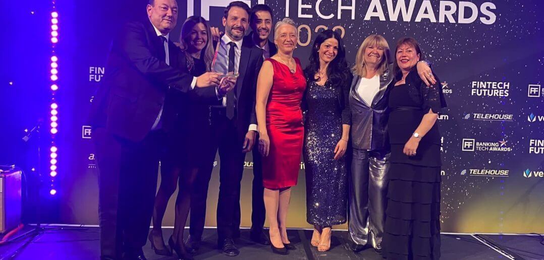 Claudia Castilla en la ceremonia de los Banking Tech Awards 2022 por Cuenta DNI de Banco Provincia