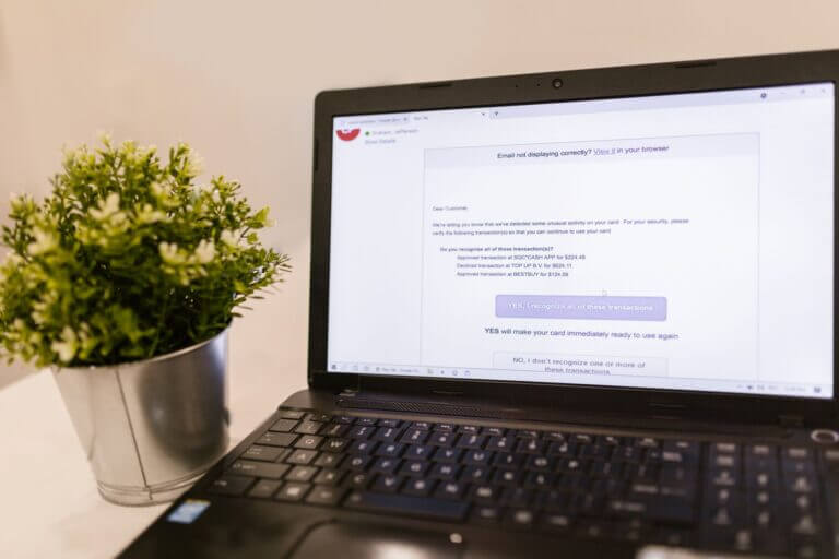 Chatbot para sector inmobiliario y de la salud.