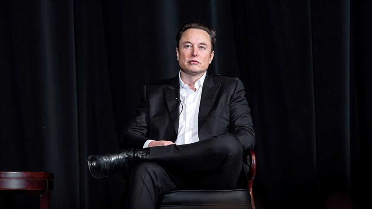 Elon Musk anticipa una economía en la que la inteligencia artificial y los robots podrían convertir el trabajo en una elección.