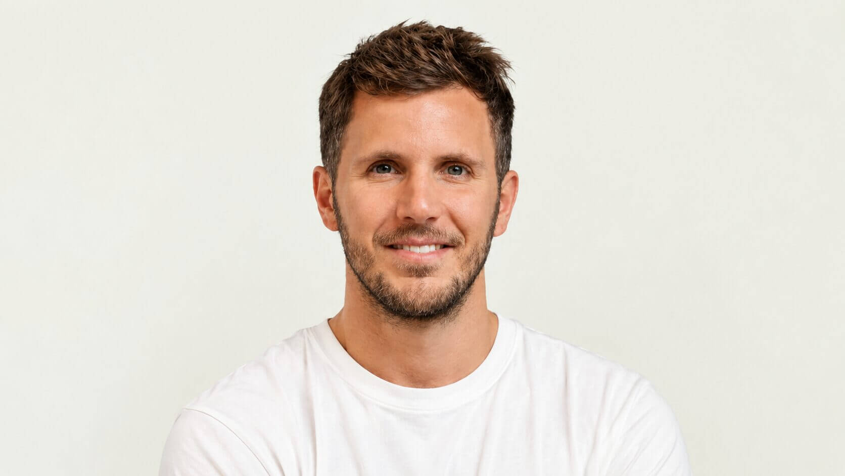 Retrato de Matías Cottone, cofundador y COO de Sensify, empresa que aplica tecnología para reducir el desperdicio de alimentos.